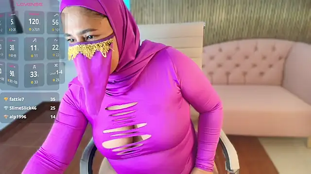 Nadia Privee online show from February 25, 9:35 pm