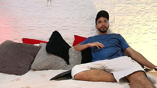 Eliassalvatore  online show from May 25, 2:54 am