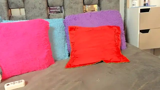 YUMEKO555 online show from March 12, 5:54 am