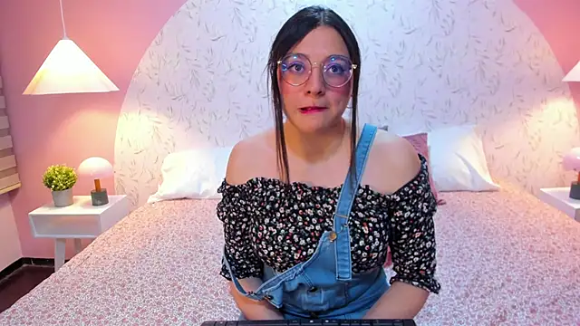 Angelie Rosebrm online show from February 19, 1:16 am