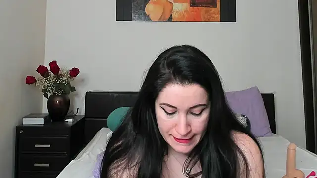 GoldenLunaa online show from March 28, 8:36 am