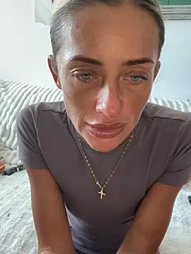 ScarlettGold  online show from June 9, 10:25 am