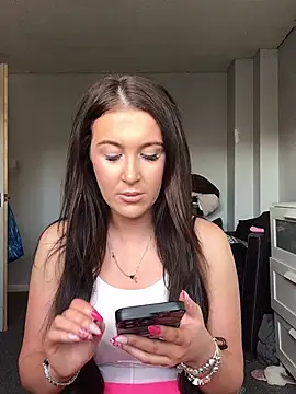 PinkVelvetx online show from April 8, 5:26 pm