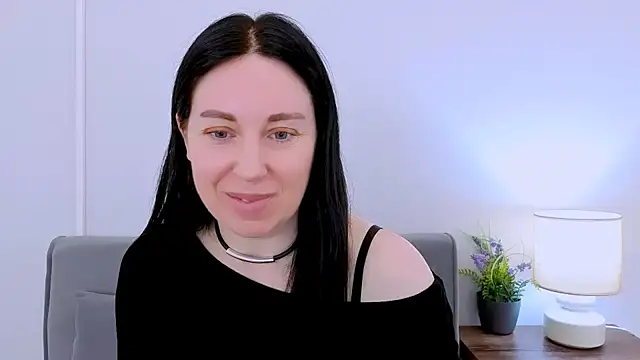 MiaFair online show from April 2, 3:31 pm