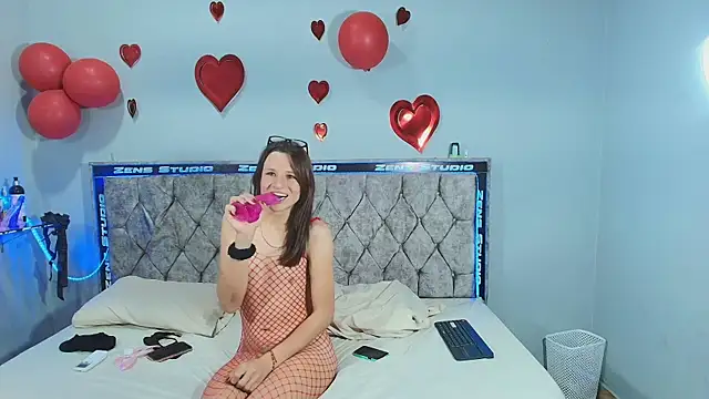 ahnaysex online show from February 22, 9:05 pm