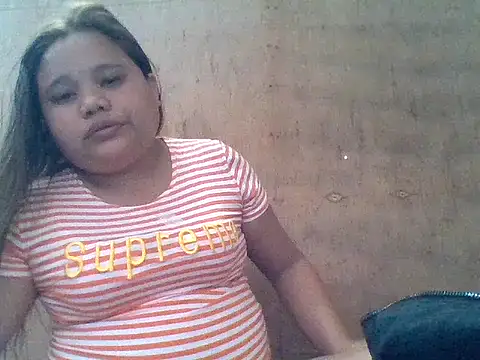 sweetlyn31 online show from June 4, 12:38 am
