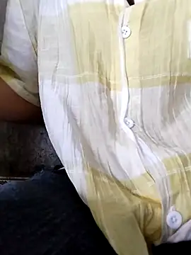 ngocbao11 online show from February 25, 6:23 am