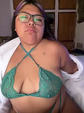 perritarebeldee online show from March 8, 1:15 pm