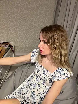 AinyrVixxen online show from March 26, 10:44 pm