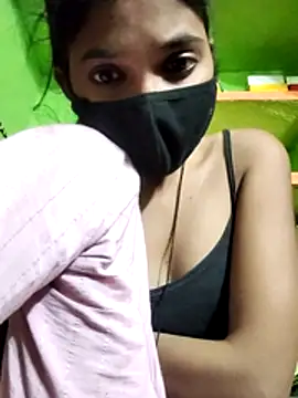 Cute aroshi online show from April 13, 4:30 pm