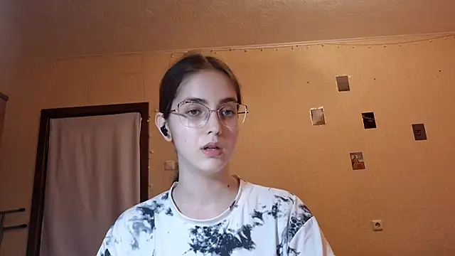 Katelemon online show from June 29, 3:23 pm