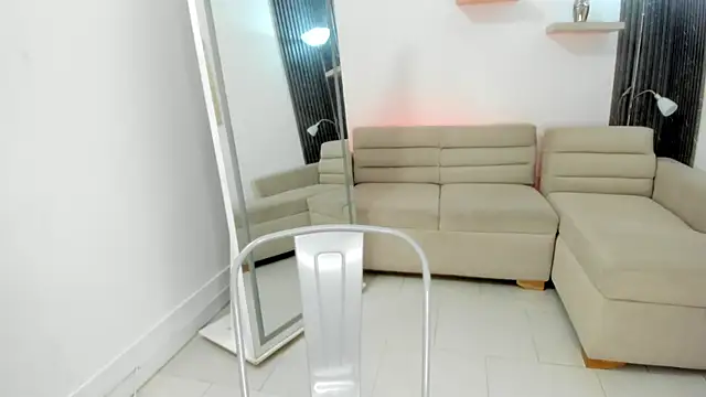 cailing  online show from April 25, 1:41 pm