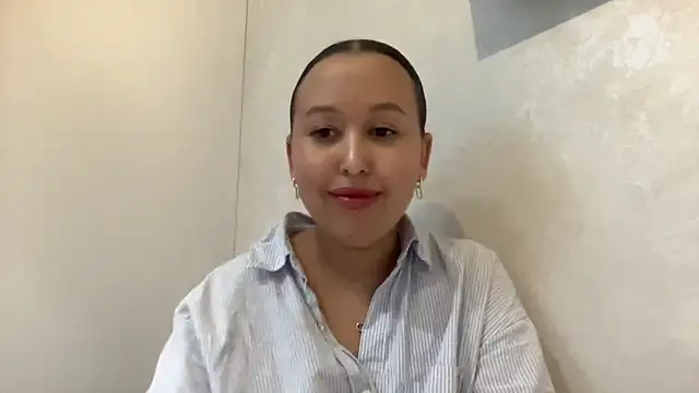 Dana 005 online show from March 27, 8:20 pm