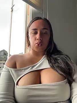 Eyssha online show from April 10, 12:11 pm