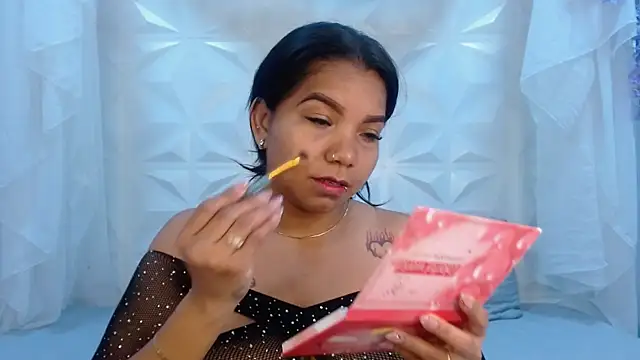 Elizabeth Suan  online show from March 29, 11:53 am