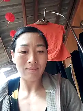 lris-Beauty77 online show from February 21, 2:45 am