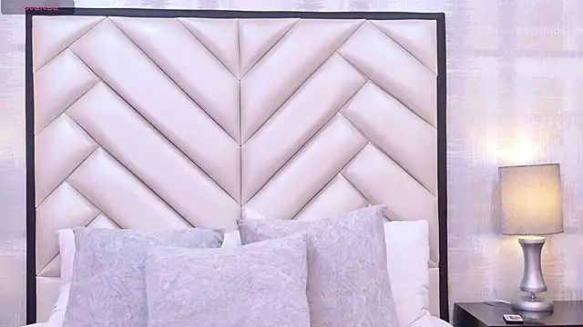 EmmaLeens online show from February 22, 12:28 pm