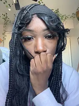 auraa aa online show from February 22, 4:30 pm