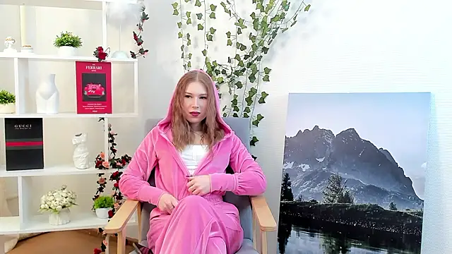 ZaidaCourcy online show from February 26, 4:22 am