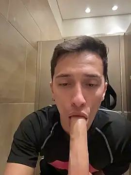 Thiago Jones1 online show from April 16, 9:39 pm