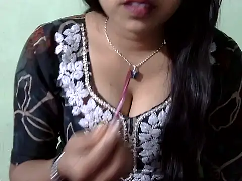 Snapshot of cute_momo_love chatting on February 27, 7:52 am cute momo love online show from February 27, 7:52 am