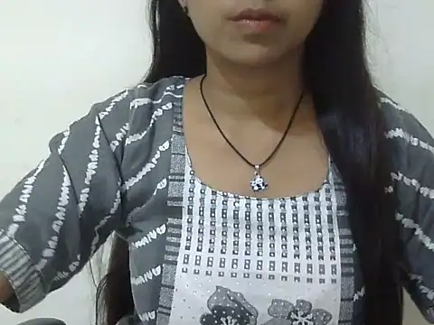 cute momo love online show from June 12, 5:37 am