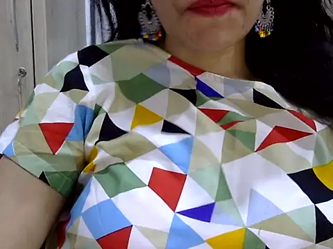 Neha Sharma2 online show from April 4, 4:17 pm