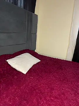 Nahomy firee online show from March 8, 11:58 am