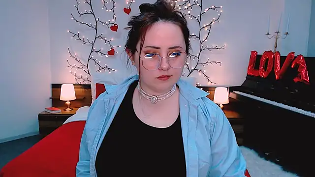 Hennessy bunny online show from March 7, 9:00 pm