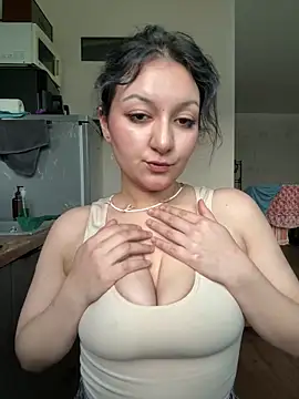 sweetllulus online show from March 27, 1:34 pm