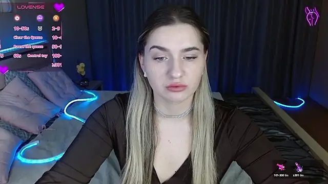 Smi1eF1ower online show from March 2, 10:59 pm