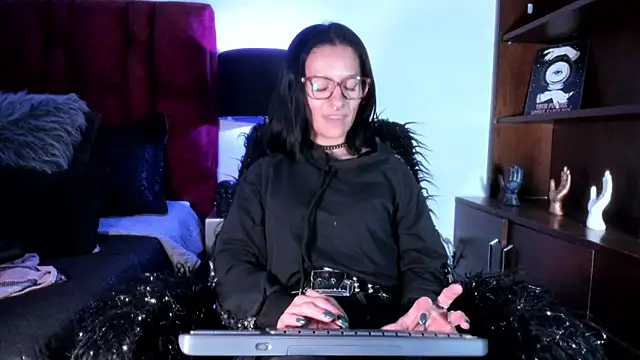 Amelie Blake online show from March 30, 7:24 pm