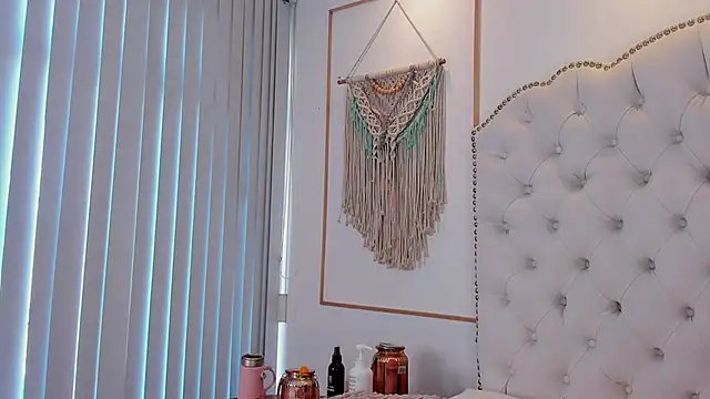 Sara funy online show from April 14, 11:43 am