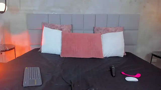 Olivia Sinclair online show from March 16, 12:53 pm