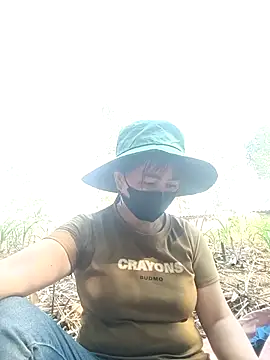 lyly sexx online show from April 13, 8:26 am