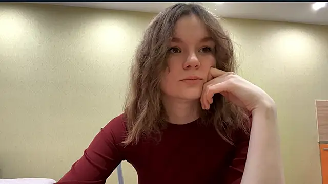 AliveCute online show from March 5, 5:20 pm