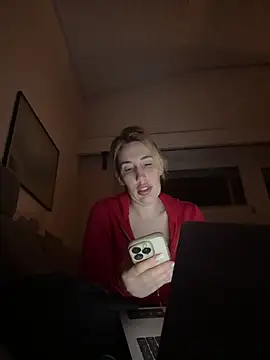 JuliaPrivat online show from February 28, 11:04 pm