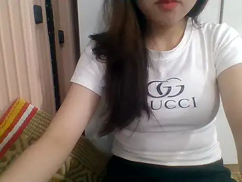 kiraa-007 online show from April 19, 6:10 pm