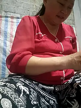 phay79 online show from June 7, 1:29 pm