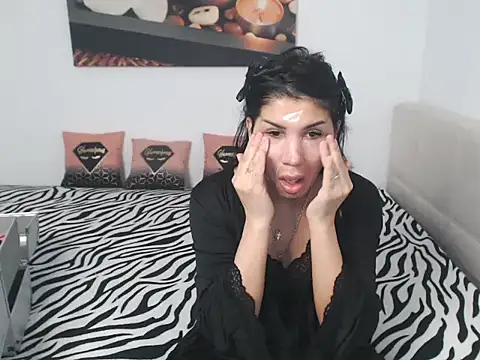 NickyHotXO online show from March 10, 5:33 am