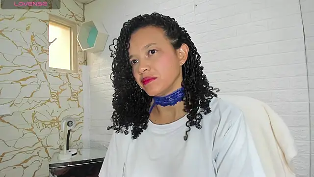 Jazlin  online show from April 16, 1:11 pm