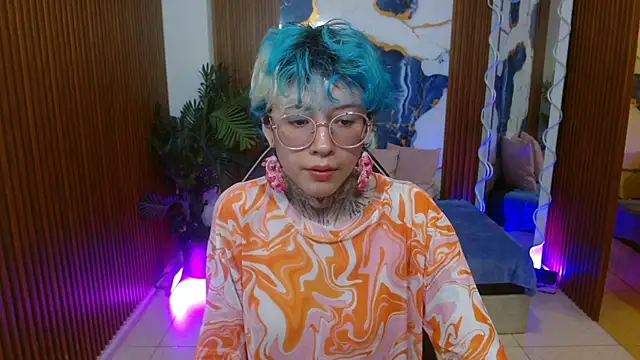 Lyra tay online show from April 16, 8:30 pm