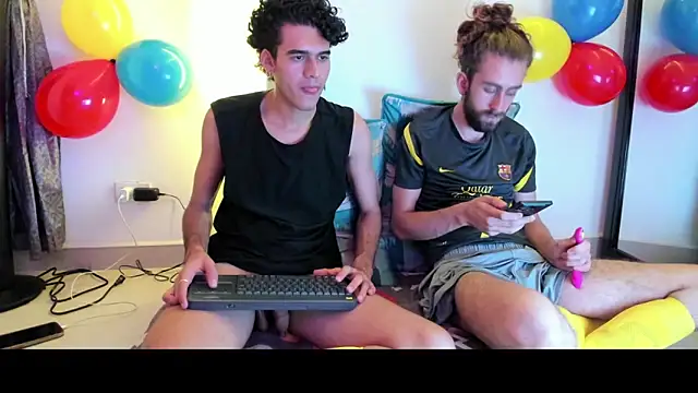 Jean And PaulXL online show from June 16, 12:33 am