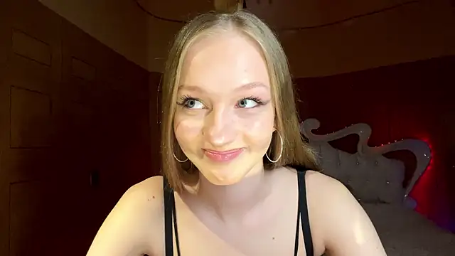 Anika Socutehe online show from March 18, 9:42 pm