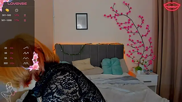 DellaRows online show from April 8, 6:48 am