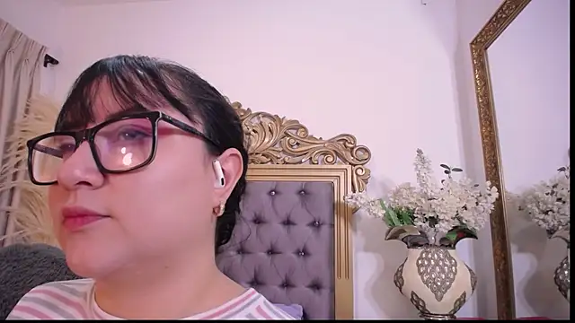 AllyRoux online show from June 1, 5:36 pm