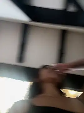 VioletaHills  online show from April 13, 12:28 pm