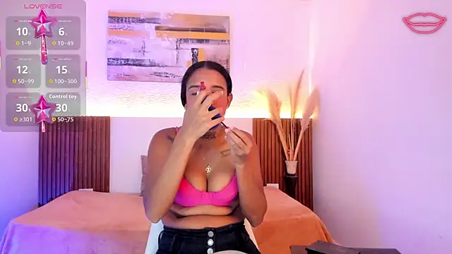 Tiana Glow2 online show from July 23, 10:29 pm