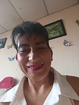 Lucia Rios online show from May 25, 10:20 pm