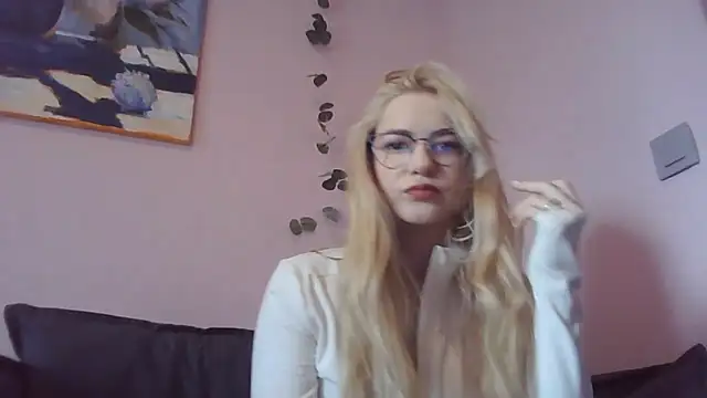 Kiss To Remember online show from March 18, 10:20 am